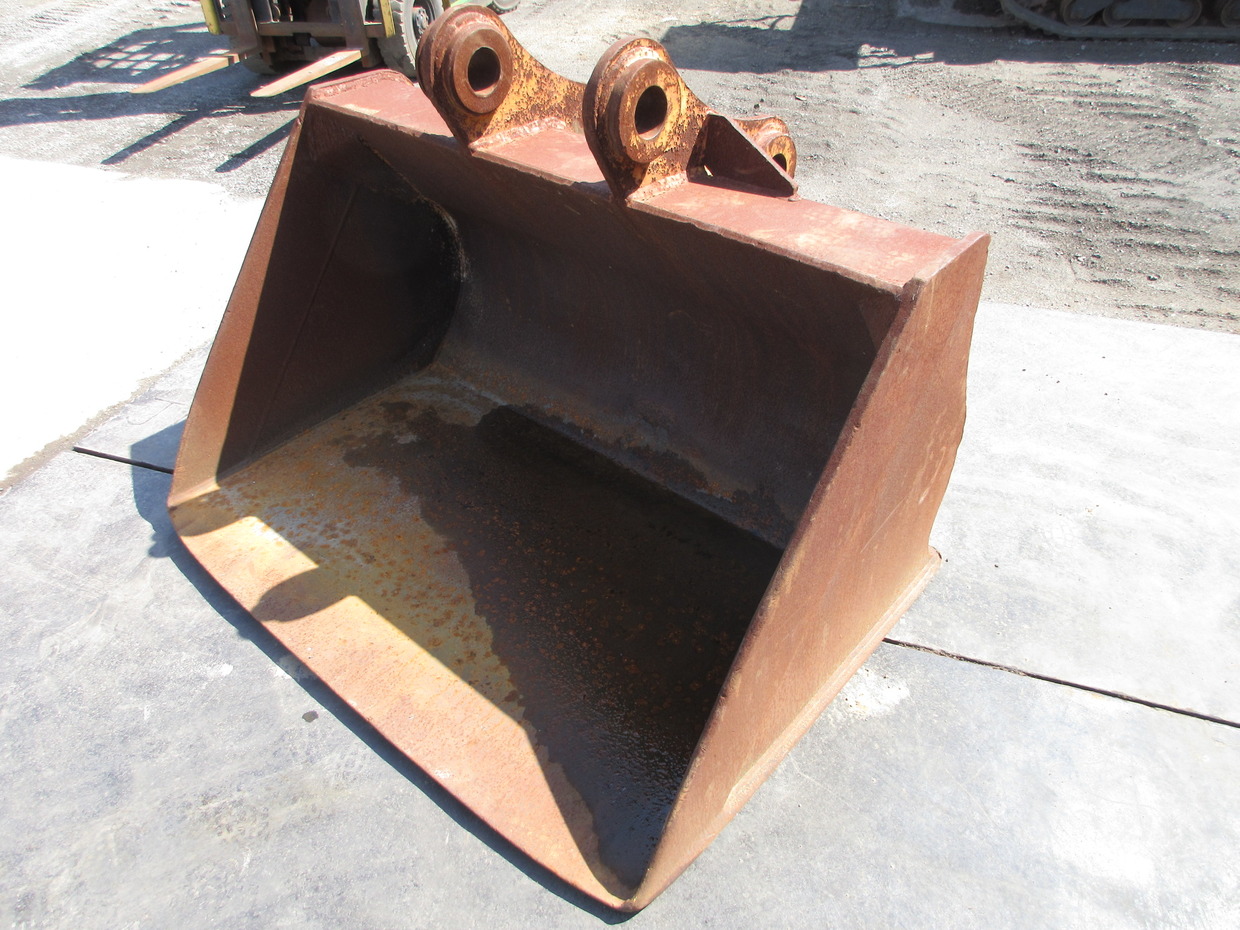 中古建設機械 中古 バケット キャタピラー 320D-SLOPE-BUCKET 写真