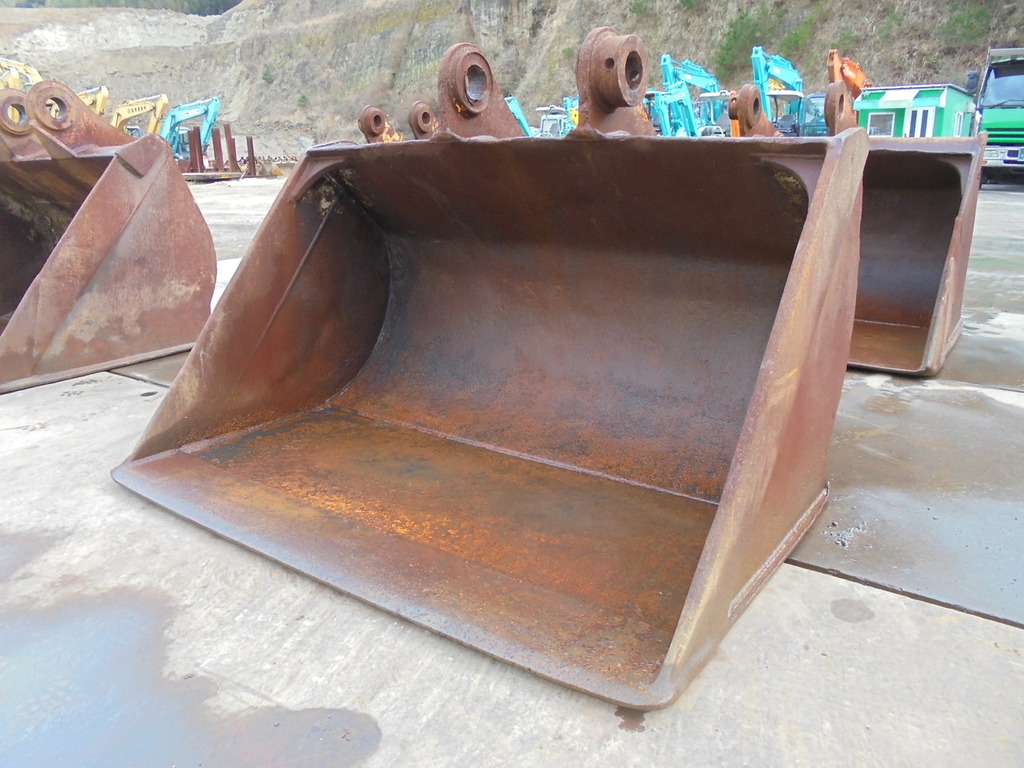 中古建設機械 中古 バケット 日立建機 EX200-SLOPE-BUCKET 写真