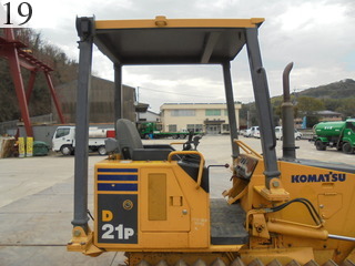中古建設機械 中古 コマツ KOMATSU ブルドーザ  D21P-8E0