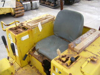 中古建設機械 中古 コマツ KOMATSU ブルドーザ  D31A-17