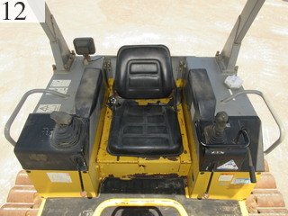 中古建設機械 中古 コマツ KOMATSU ブルドーザ  D31P-20E