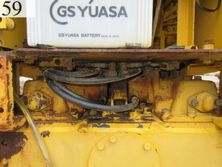 中古建設機械 中古 コマツ KOMATSU ブルドーザ  D31P-20E