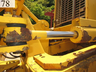中古建設機械 中古 コマツ KOMATSU ブルドーザ  D31P-20E