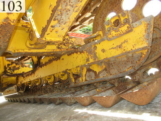 中古建設機械 中古 コマツ KOMATSU ブルドーザ  D31P-20E