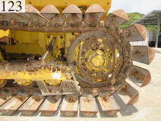 中古建設機械 中古 コマツ KOMATSU ブルドーザ  D31P-20E
