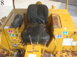 中古建設機械 中古 コマツ KOMATSU ブルドーザ  D40P-3