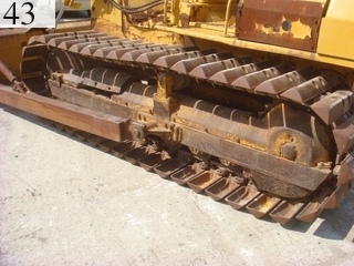 中古建設機械 中古 コマツ KOMATSU ブルドーザ  D40P-3