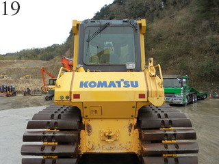 中古建設機械 中古 コマツ KOMATSU ブルドーザ  D65PX-15E0