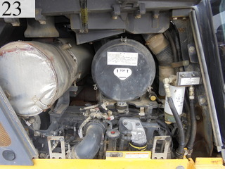 中古建設機械 中古 コマツ KOMATSU ブルドーザ  D65PX-15E0