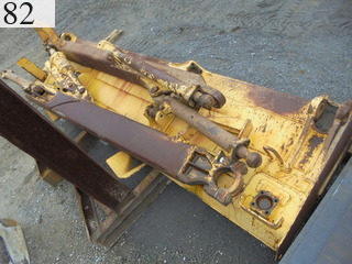 中古建設機械 中古 コマツ KOMATSU ブルドーザ  D65PX-15E0