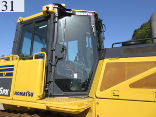 中古建設機械 中古 コマツ KOMATSU ブルドーザ  D65PX-17