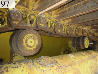 中古建設機械 中古 コマツ KOMATSU ブルドーザ  D65PX-17