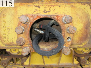 中古建設機械 中古 コマツ KOMATSU ブルドーザ  D65PX-17