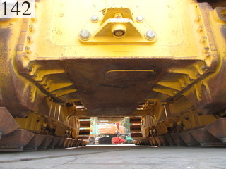 中古建設機械 中古 コマツ KOMATSU ブルドーザ  D65PX-17