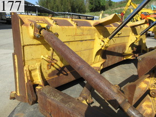 中古建設機械 中古 コマツ KOMATSU ブルドーザ  D65PX-17