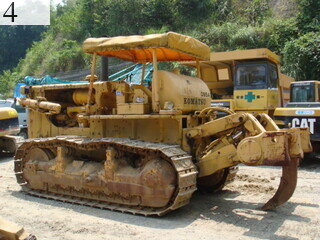 中古建設機械 中古 コマツ KOMATSU ブルドーザ  D85-12
