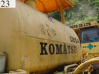 中古建設機械 中古 コマツ KOMATSU ブルドーザ  D85-12