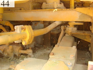 中古建設機械 中古 コマツ KOMATSU ブルドーザ  D85-12
