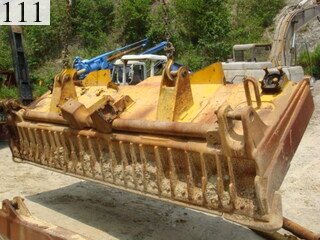 中古建設機械 中古 コマツ KOMATSU ブルドーザ  D85-12