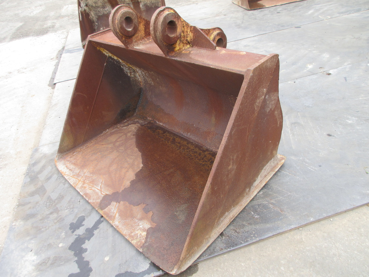 中古建設機械 中古 バケット キャタピラー 320D-SLOPE-BUCKET 写真