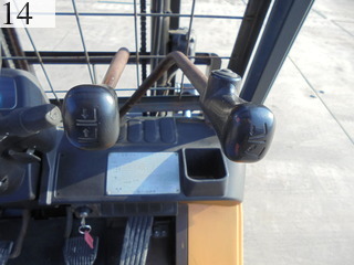 Used Construction Machine Used TOYOTA TOYOTA Forklift Diesel engine 02-7FD10