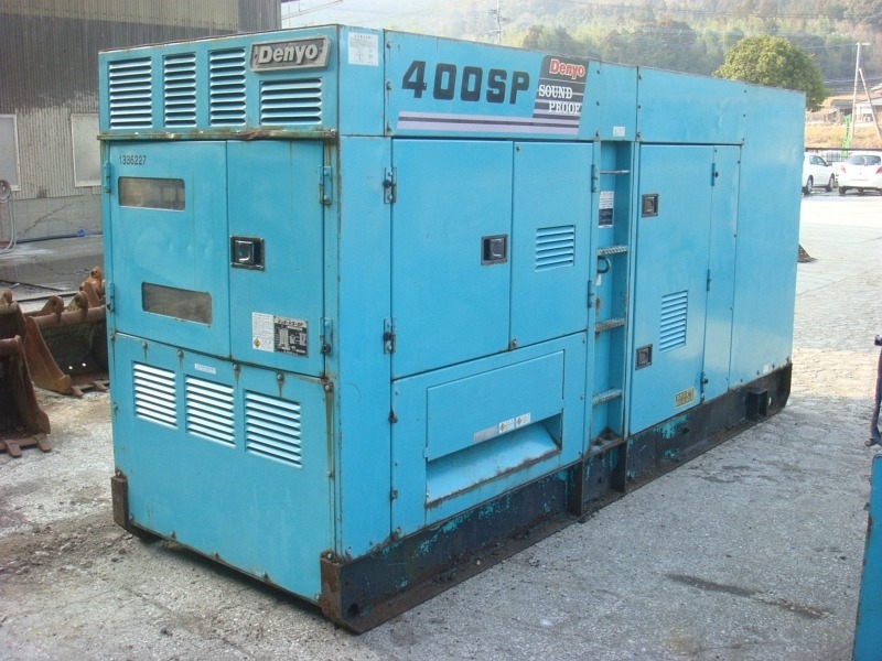 中古建設機械 中古 デンヨー DENYO 発電機  DCA-400SPM