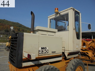 中古建設機械 中古 三菱重工業 MITSUBISHI モーターグレーダー アーティキュレート式 MG230