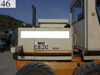中古建設機械 中古 三菱重工業 MITSUBISHI モーターグレーダー アーティキュレート式 MG230