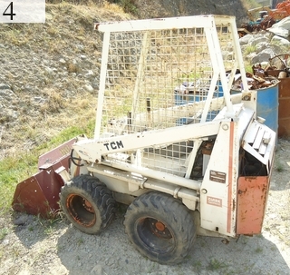 中古建設機械 中古 TCM 東洋運搬機 TCM スキッドステアローダー ホイールタイプ 315