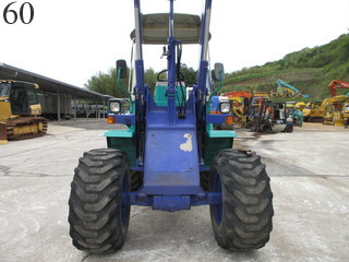 中古建設機械 中古 コマツ KOMATSU ホイール・ローダ １．０立米以下 WA40-3E0