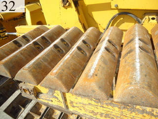 中古建設機械 中古 コマツ KOMATSU ブルドーザ  D31PX-21