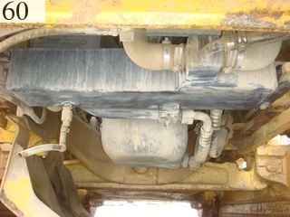 中古建設機械 中古 コマツ KOMATSU ブルドーザ  D85EX-15EO