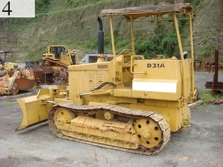 中古建設機械 中古 コマツ KOMATSU ブルドーザ  D31A-16