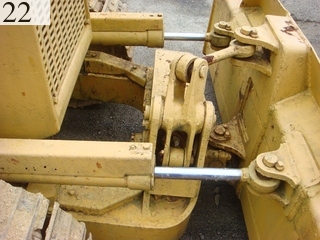 中古建設機械 中古 コマツ KOMATSU ブルドーザ  D31A-16