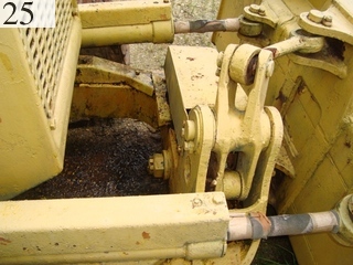 中古建設機械 中古 コマツ KOMATSU ブルドーザ  D31A-16