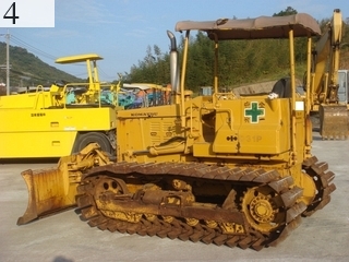 中古建設機械 中古 コマツ KOMATSU ブルドーザ  D31P-17