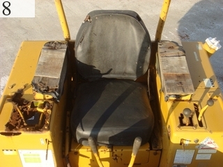 中古建設機械 中古 コマツ KOMATSU ブルドーザ  D31P-17