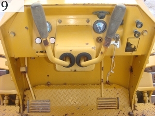 中古建設機械 中古 コマツ KOMATSU ブルドーザ  D31P-17