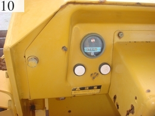 中古建設機械 中古 コマツ KOMATSU ブルドーザ  D31P-17