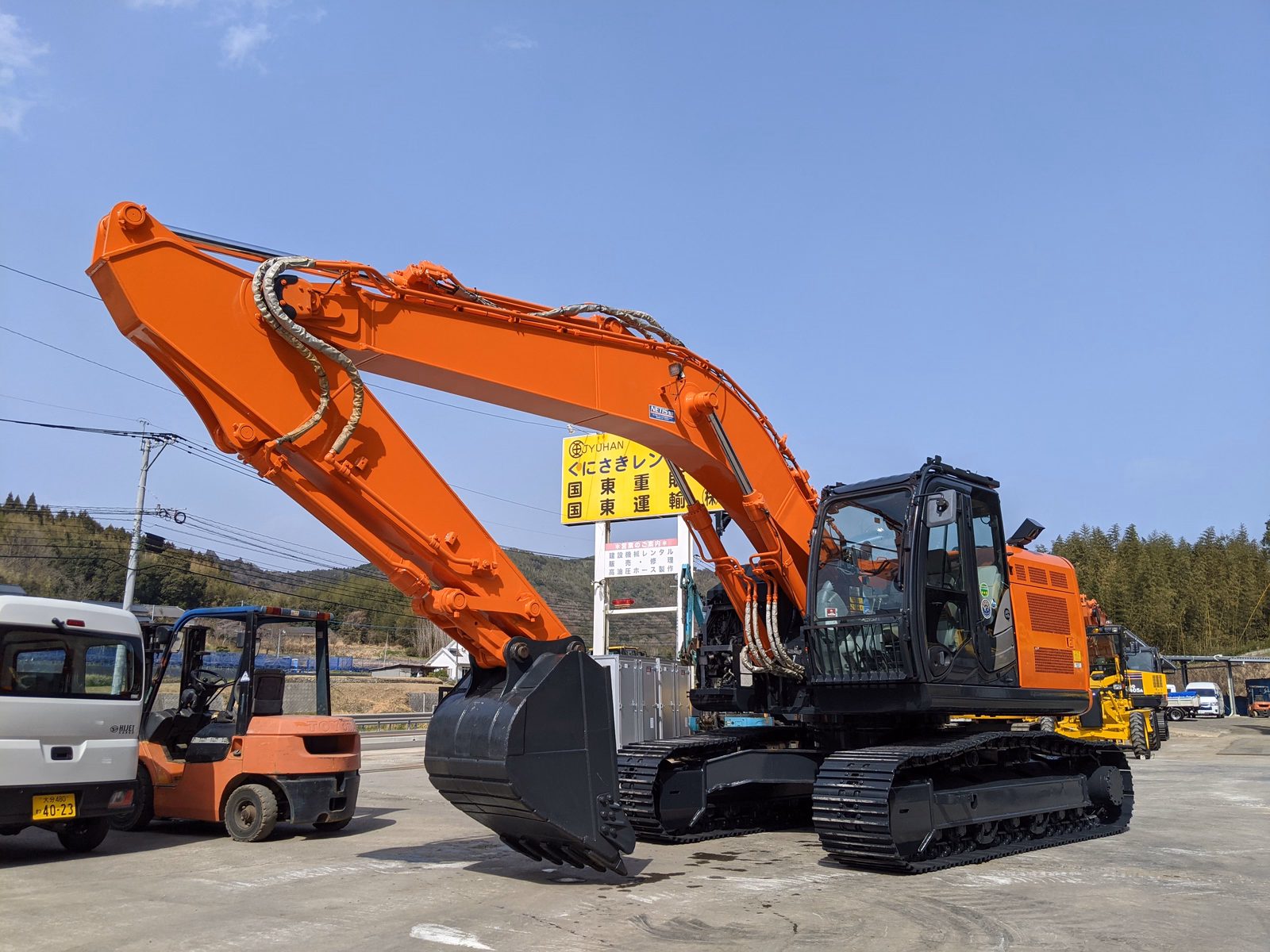 Used Construction Machine Used HITACHI Excavator 0.7-0.9m3 ZX225USR-6 Photos