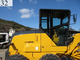 中古建設機械 中古 コマツ KOMATSU モーターグレーダー アーティキュレート式 GD405A-3