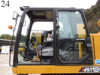 Used Construction Machine Used MOROOKA MOROOKA Crawler carrier Crawler Dump Rotating MST-1500VDR