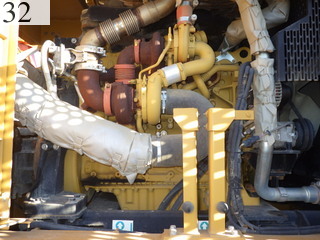 Used Construction Machine Used MITSUBISHI MITSUBISHI Crawler carrier Crawler Dump Rotating MST-2200VDR