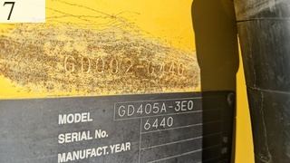 中古建設機械 中古 コマツ KOMATSU モーターグレーダー アーティキュレート式 GD405A-3E0