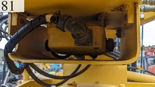 中古建設機械 中古 コマツ KOMATSU モーターグレーダー アーティキュレート式 GD405A-3E0