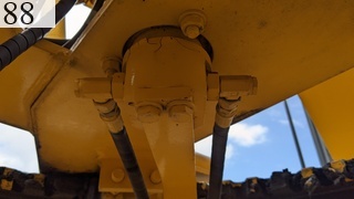 中古建設機械 中古 コマツ KOMATSU モーターグレーダー アーティキュレート式 GD405A-3E0