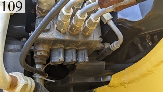 中古建設機械 中古 コマツ KOMATSU モーターグレーダー アーティキュレート式 GD405A-3E0