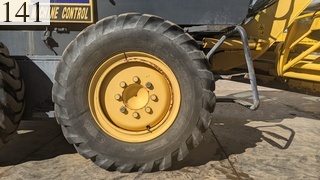 中古建設機械 中古 コマツ KOMATSU モーターグレーダー アーティキュレート式 GD405A-3E0