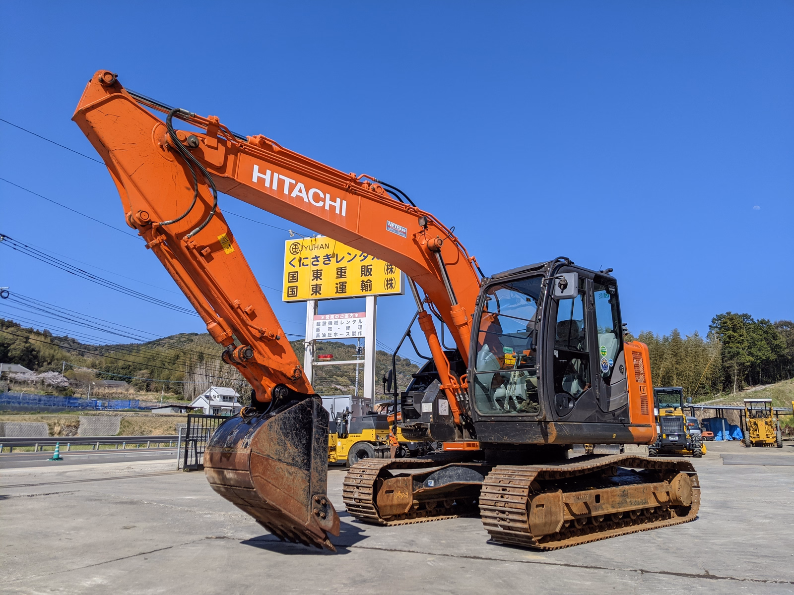 Used Construction Machine Used  Excavator 0.4-0.5m3 ZX135US-6 Photos