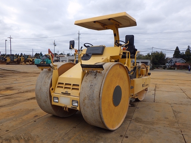 Used Construction Machine Used SAKAI Roller Macadam rollers R2-2 Photos